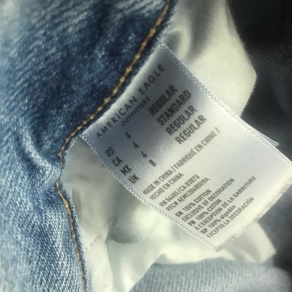AEO All Cotton MOM JEANS Lightly Distressed Size 4 - Picture 9 of 15
